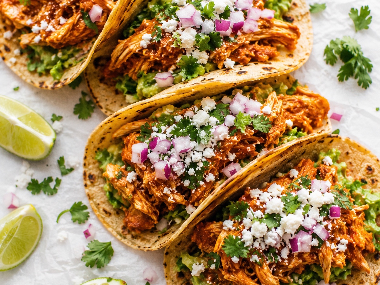 The Best Chicken Tinga Tacos